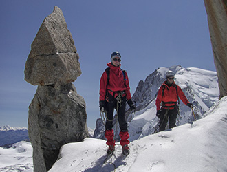 alpinismo-alpinisti-in-vetta