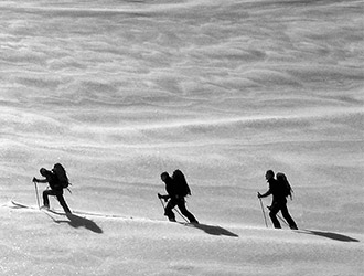 scialpinismo-bianco-e-nero