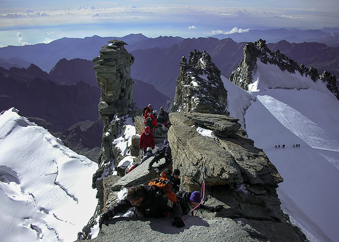 allievi in vetta al Gran Paradiso