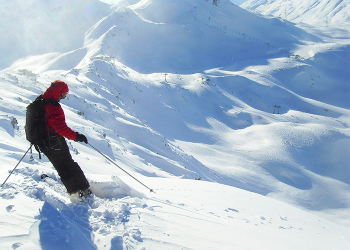 Sci accompagnato fuoripista e sulle piste con la Guida Alpina di Alta Montagna a La Thuile in Valle d'Aosta